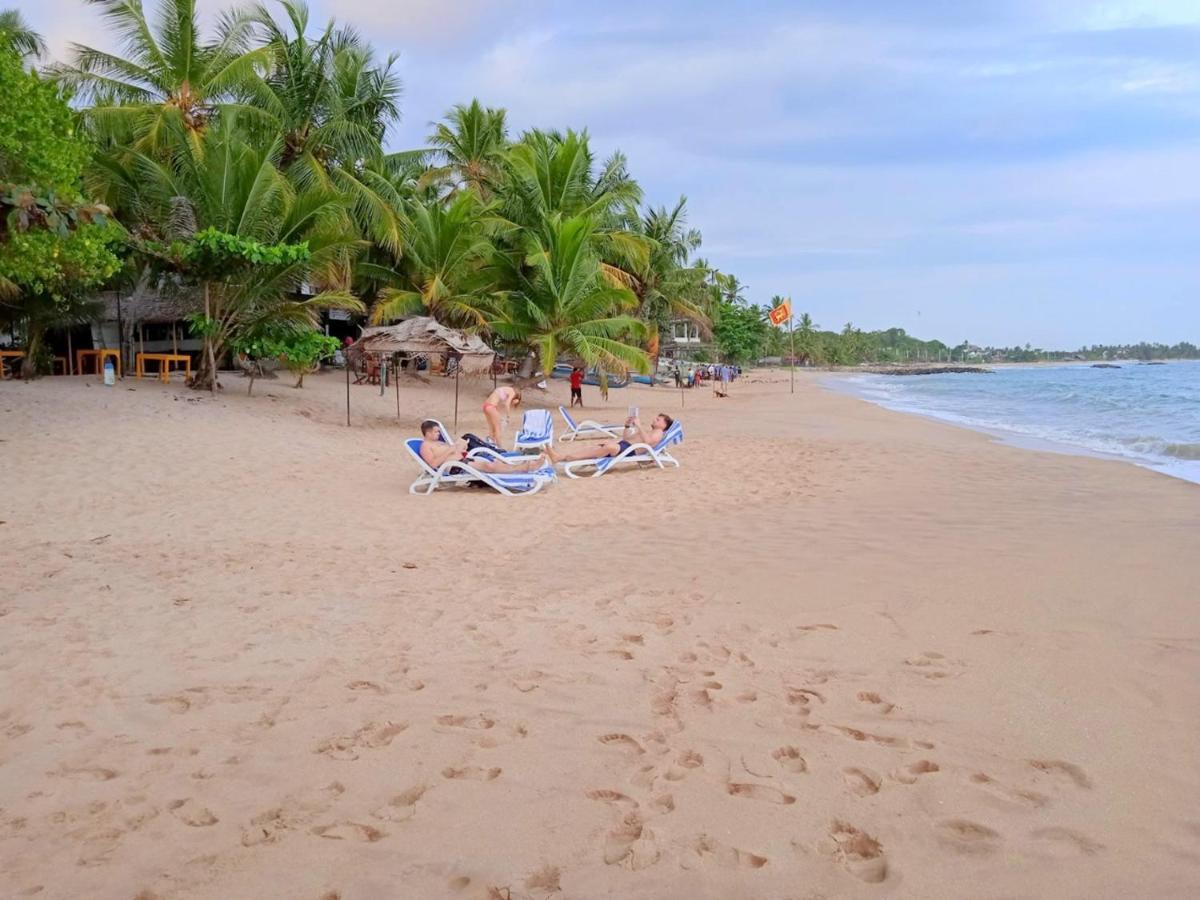Lucky Sea Beach Hotel Tangalle Esterno foto