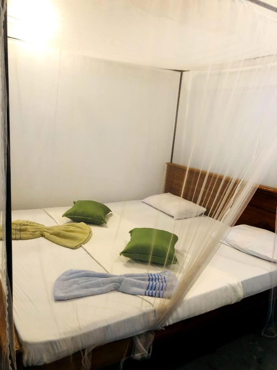 Lucky Sea Beach Hotel Tangalle Esterno foto