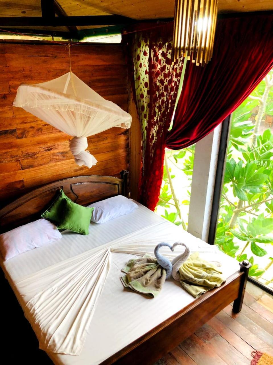 Lucky Sea Beach Hotel Tangalle Esterno foto